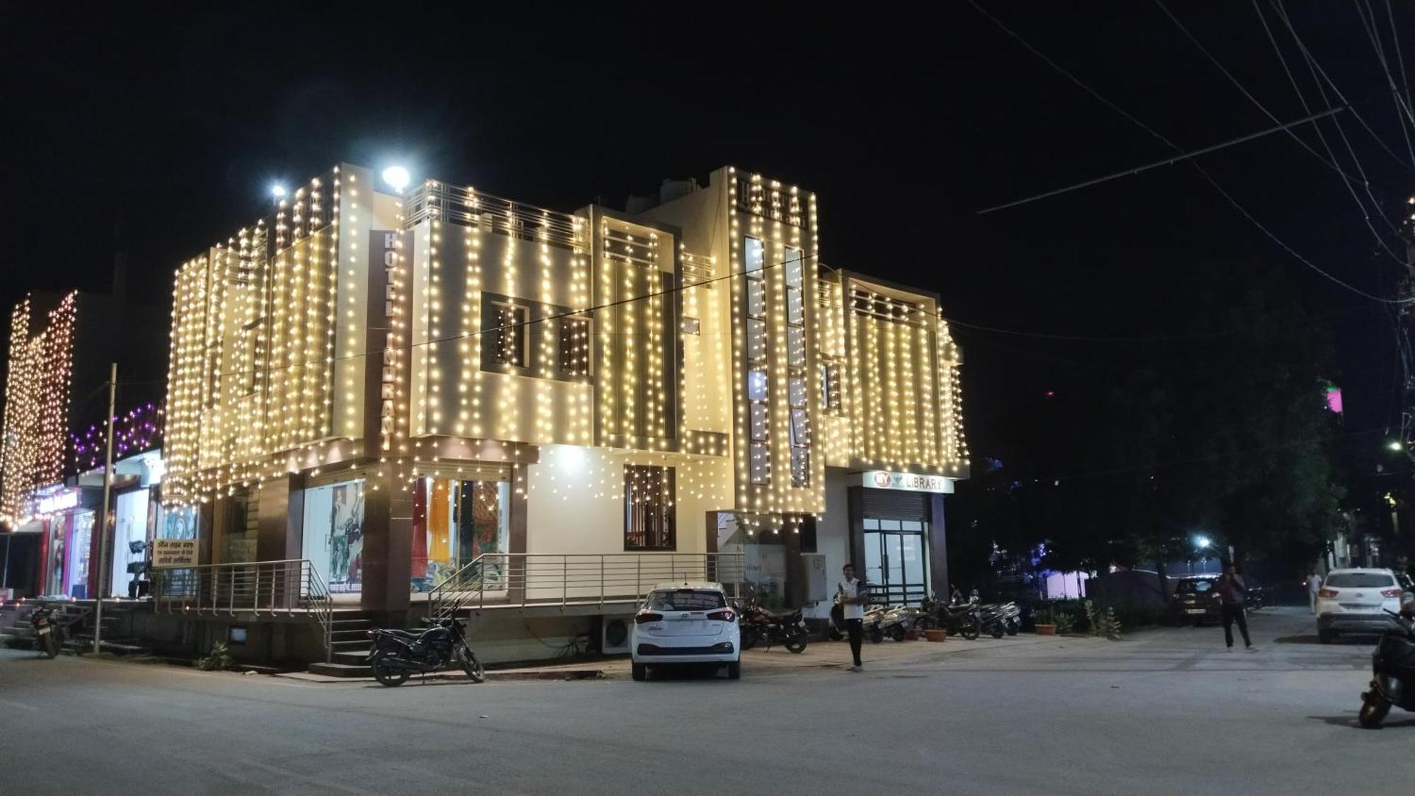 Hotel Indrani Chittorgarh ภายนอก รูปภาพ